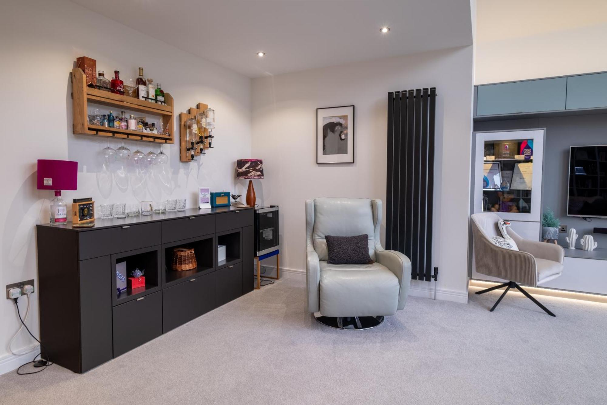 Modern House With Hot Tub, Perfect Night Away! Villa Huntly Eksteriør bilde