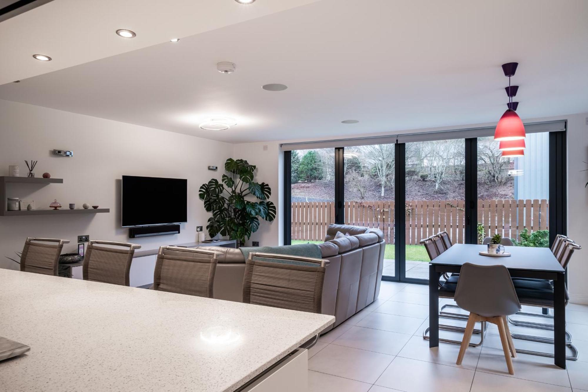 Modern House With Hot Tub, Perfect Night Away! Villa Huntly Eksteriør bilde