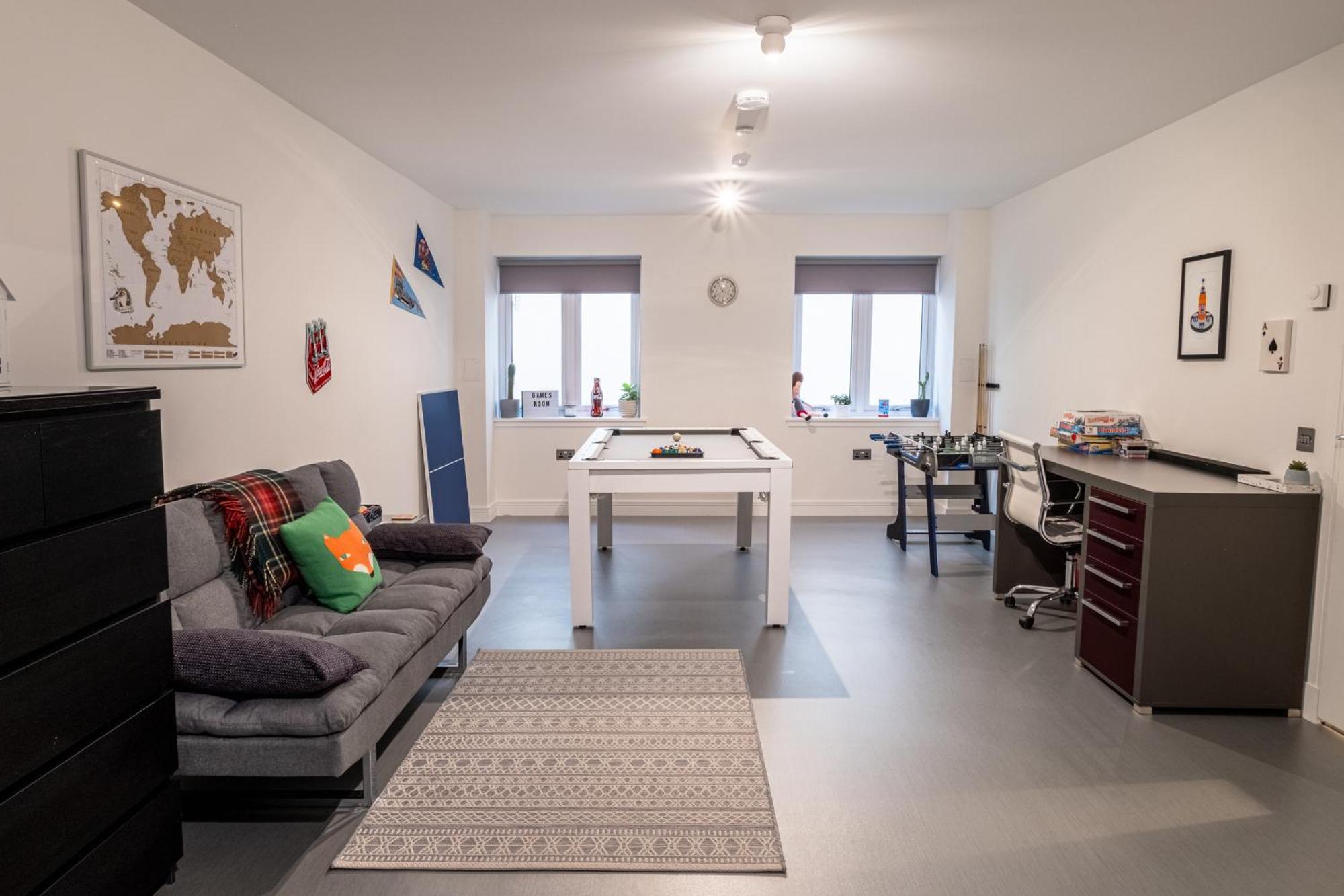 Modern House With Hot Tub, Perfect Night Away! Villa Huntly Eksteriør bilde